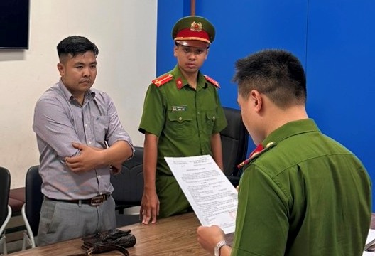 Cơ quan CSĐT Công an quận Ngô Quyền tạm giam Phạm Trung Dũng về hành vi chống người thi hành công vụ 